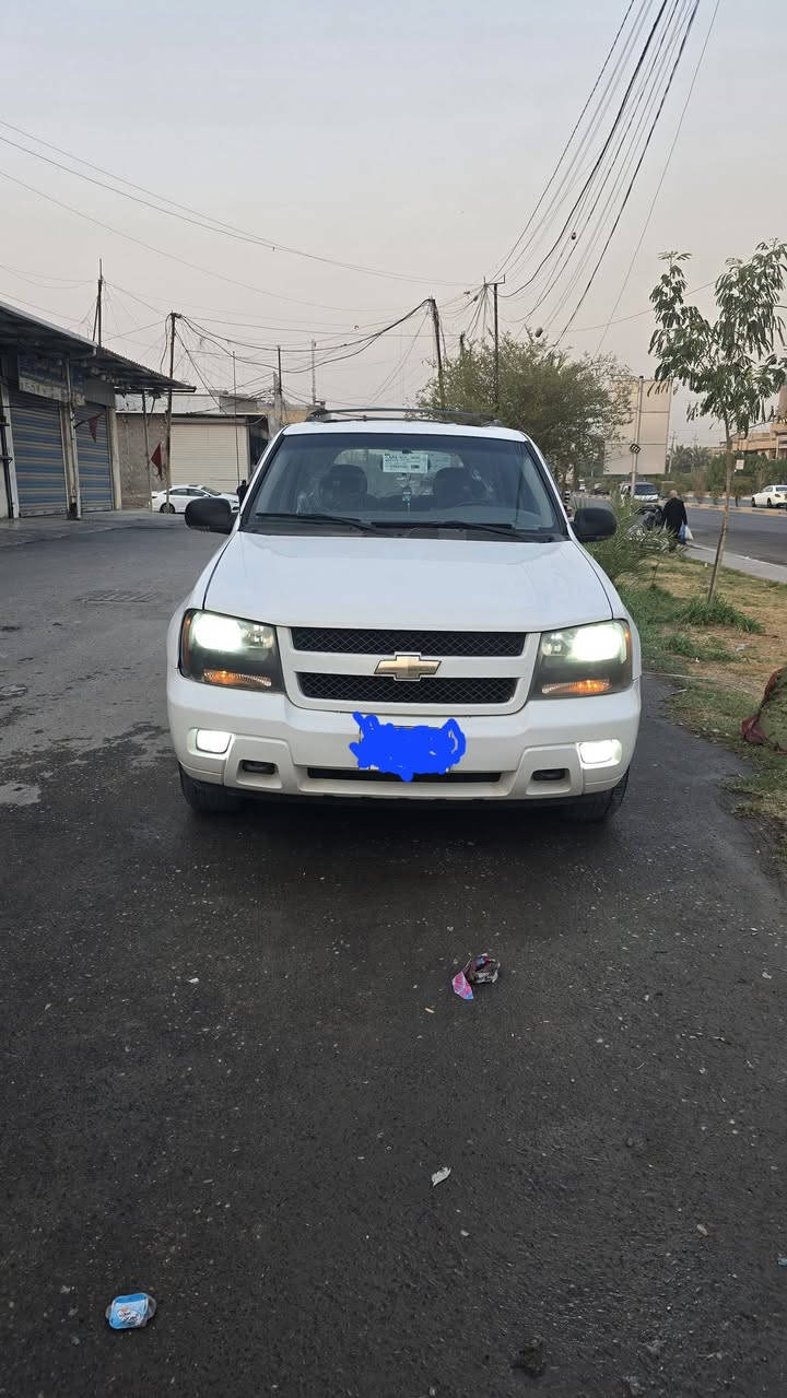 السلام عليكم
شوفرليت بلايزر 2009
ابيض رقم بغداد
السيارة جاهزة من كل شي وما بيها اي نقص
تخم تاير جديد 
باتري جديد 
شاشه مري اشاره 
تحويل ثاني يوم 
***********.   السعر 95
