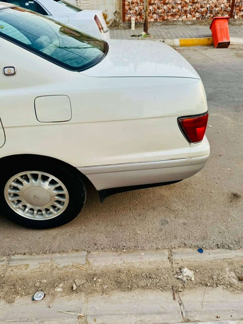 السلام عليكم بطه منفصل موديل 95 رقم انبار انكليزي سنويته لل30 تحويل ثاني يوم جام اخضر مكينه وكير ففتي حداديه تخم تاير تبريد شغال دواخل جديده كهربائيات كلهه شغال السياره جديده احلا من الصور قفله 58 الرقم *********** المكان واسط
