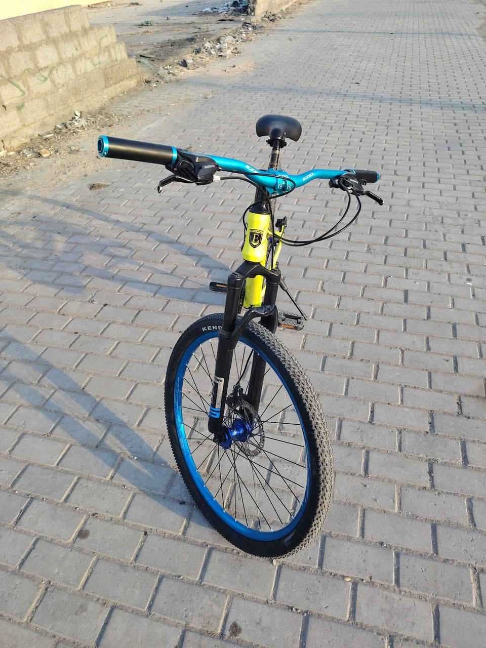 بايسكل جبلي برازيلي 🇧🇷
ماركت ايزيل (EZEL)
بايسكل ألمنيوم
حجم البايسكل 26
ويل رياضي أمامي خلفي
بطيخة رياضي أمامي خلفيه
استيرن رياضي 
اليدة مالبايدر رياضي
كير خلفي 7 نمرات
كير امامي 3نمرات 
. 
البايسكل مضلوم بل تصوير 
المكان بغداد الزعفرانيه رقم الهاتف *********** السعر خاص
