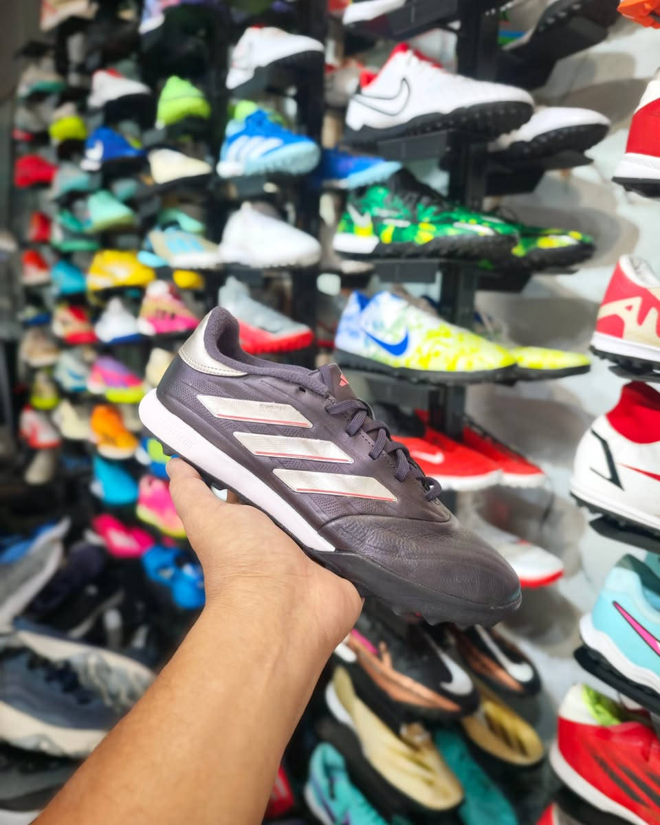 ⚽🔥 لجماعة الكرة والستايل الرياضي… هذا إلكم! 🔥⚽

👟 أحذية محبّب بال أمريكي
✅ Original أصلي
💯 نظافة وجودة عالية

📏 القياسات المتوفرة: 41

إذا تريد حذاء يكمّل ستايلك بالملعب وبالشارع… الجوكر حاضر 🔥

📍 محل الجوكر – بغداد، الحرية الأولى باته
📲 واتساب: ***********

🔥 الكمية محدودة… لا تفوّت الموديل!
#محلات_الجوكر #أحذية_رياضية #كرة_القدم #Original #بغداد #ا
