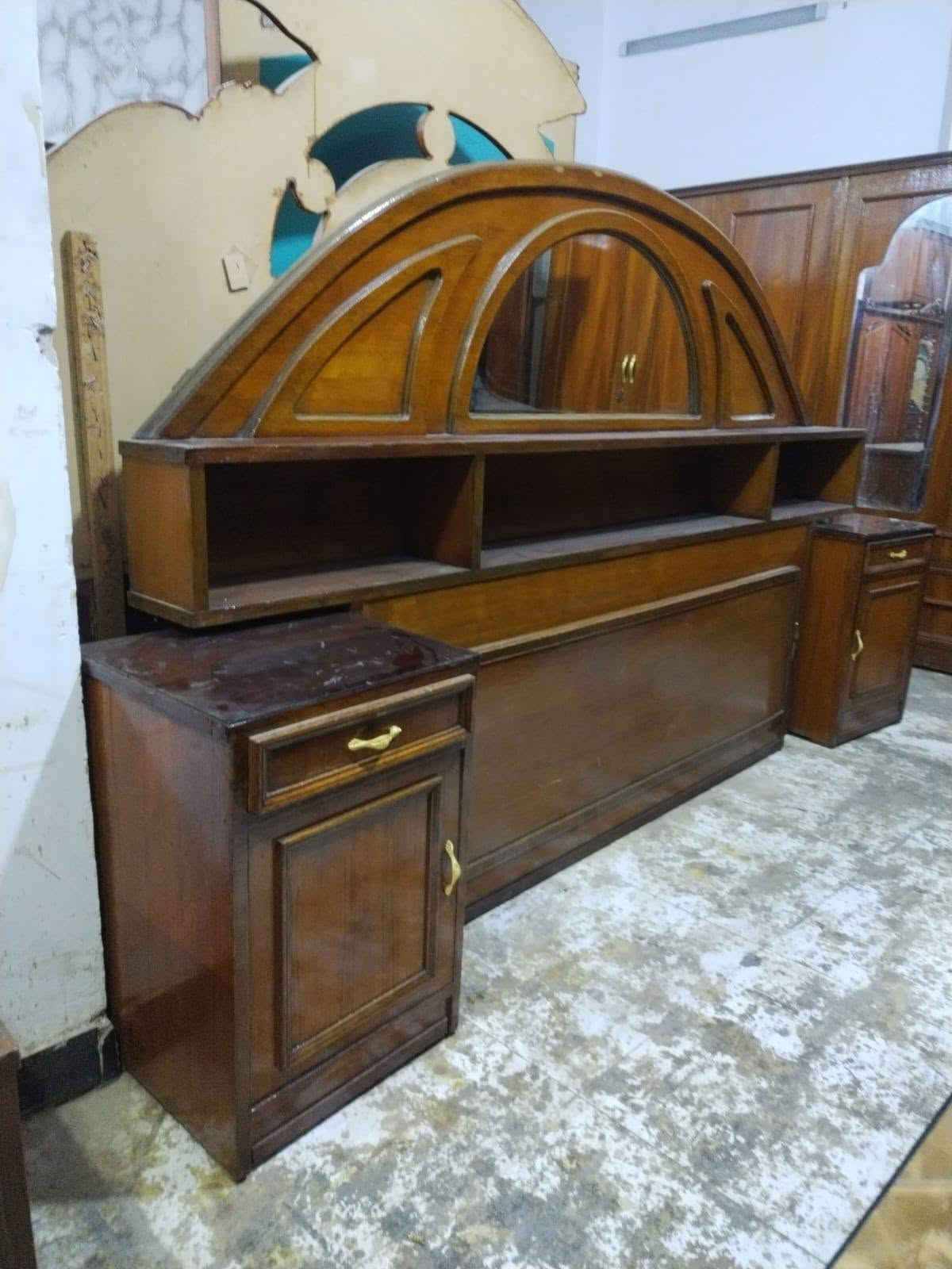 غرفة ٦ باب • صاج • مستعمل