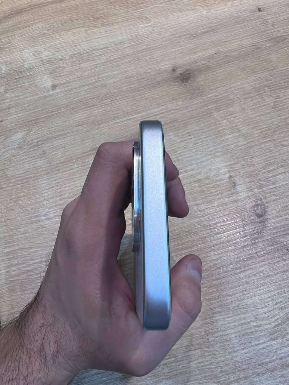 الوحش الجديد Xiaomi 17T من شاومي جهاز لوك خدش مابي ستعمال قليل جدا ذاكره ٥١٢ رام ١٢ +١٢  بطاريه ١٠٠ محشون ٧٠ مره فقط كامرات خارقه تقريب ١٢٠ المعالج Dimensity 8500-Ultra يعني كل الالعاب 120 فريم ببجي و 144 هرتز call of duty اخو الجديد ملحقات كامله ويا السعر (800 الف) لا يوجد توصيل للتواصل *********** مكاني بغداد

نص مكتوب في الصور:
- Xiaomi HyperOS اسم الجهاز Xiaomi 17T التخزين ٦٧,٣ ج.ب/٥٢٨ ج.ب (16 ج.ب لتمديد المخزن) إصدار نظام التشغيل 3.0.307.0.WPTMIXM.C11 إصدار Android 16 BP2A.250605.031.A3 تحديث أمان نظام Android 2026-08-01 المواصفات والمعلومات التفصيلية النسخ الاحتياطي والاستعادة الدعم وضع الإصلاح
- 92% 4G+ VO LTE ١:٣٢ حماية البطارية معلومات البطارية صحة البطارية ١٠٠% الدورات ۷۸ بيانات التصنيع فبراير ٢٠٢٦ أول استخدام: يونيو ٢٠٢٦ حماية شحن البطارية شحن كامل حماية البطارية لتمديد عمر البطارية، سيتوقف الجهاز عن الشحن عندما يصل مستوى البطارية إلى 80% وسيقوم بالشحن الكامل فقط عند الجدول الزمني الشحن الذكي لإطالة عمر البطارية، سيتعلم النظام كيفية شحن جهازك ويتوقف عن الشحن عندما تصل نسبة البطارية إلى 80% في الحالات المناسبة.