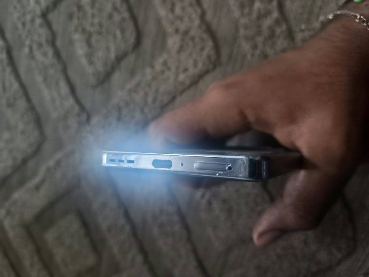سلام عليكم جهاز 📱 للبيع Infinix GT 20 Pro

• RAM: 12GB
• Storage: 256GB
• شاشة AMOLED 144Hz
• معالج Dimensity 8200 Ultimate
• كاميرا 108MP مع OIS
• بطارية 5000mAh
• شحن سريع 45W
• يدعم 5G
• الجهاز نظيف ومرتب والاستعمال شخصي
• جميع الوظائف شغالة بدون مشاكل
• وياه الكارتونة والشاحن الأصلي
جهاز أبدل شاشه فقط شاشه اصليه وكاله

💰 السعر: [250]
📍 المكان: [بغداد مدينه الصدر]
***********6 متواجد فقط وتساب

نص مكتوب في الصور:
- هاتفي XOS 15.1.2 استنادًا إلى Android التحقق من التحديثات التخزين ١٨٨ غ.ب / ٢٥٦ غ.ب اسم الجهاز Infinix GT 20 Pro الطراز Infinix X6871 وحدة المعالجة المركزية Dimensity 8200 Ultimate RAM 12.00 GB+12.00 GB الكاميرا الخلفية 108M OIS+2M+2M الكاميرا الأمامية 32M البطارية 5000mAh الشاشة 1080x2436
