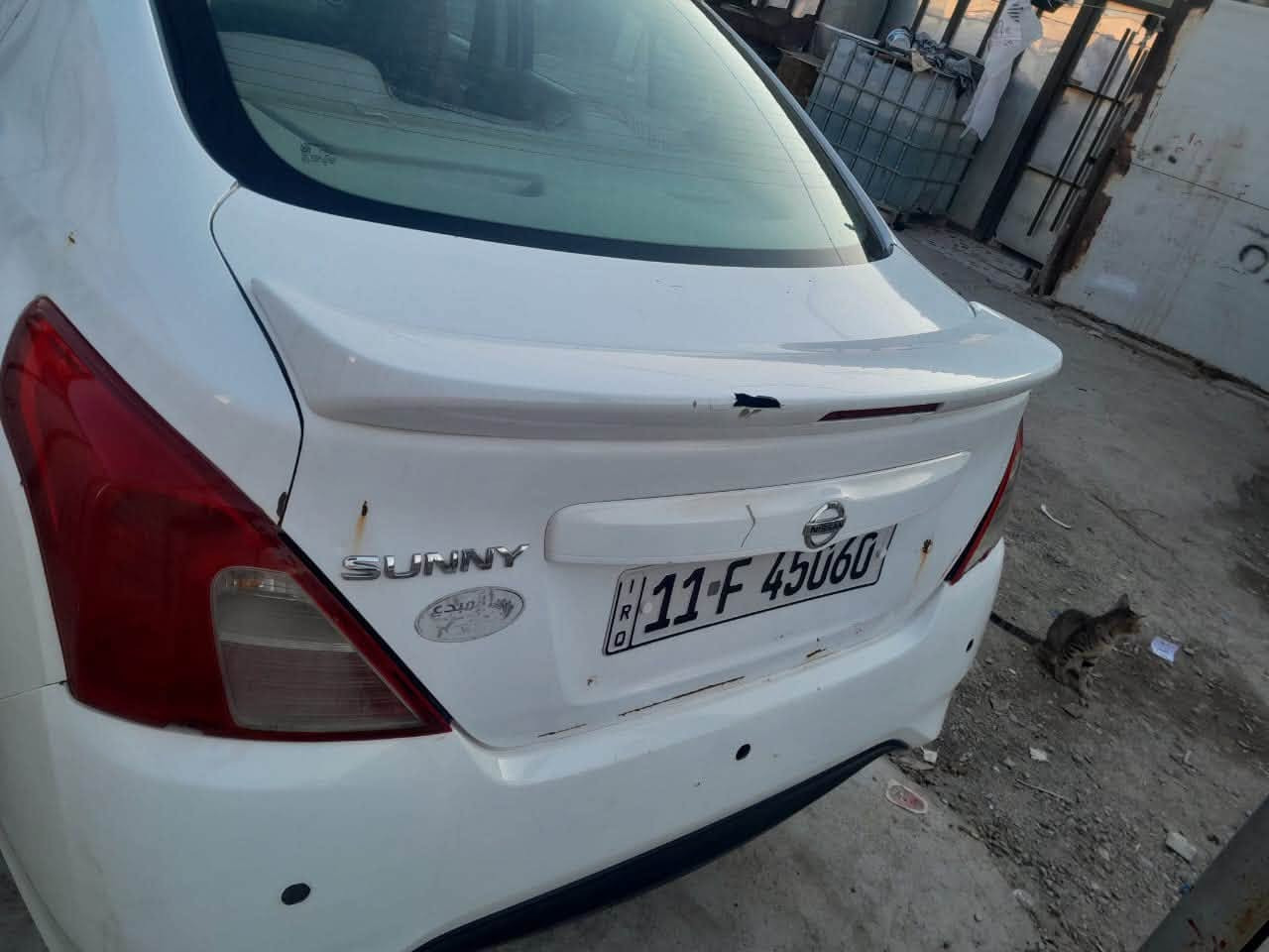 للبيع فقط نيسان سني هندي 2019
رقم بغداد الدولي مشروع وطني ب اسمي تحويل مباشر 
بيه طخه خفيفه بدنه الخلفيه حوض شي بسيط وراجع بارد وقبغ جنطه بلادي بدون تبديل باقي مكفول بدون تبديل بدون صبغ 
صدر امامي خلفي جديد
تبريد تدفئه شغال ثلج
تخم تايرات جديد
كهربائياته كله شغاله
ادامه كامله للسيرفس 
السياره جاهزه ونضيفه ع ايدي
ماشيه 239 km
مكاني بغداد العامريه
***********
السعر 92 وبي مجال
