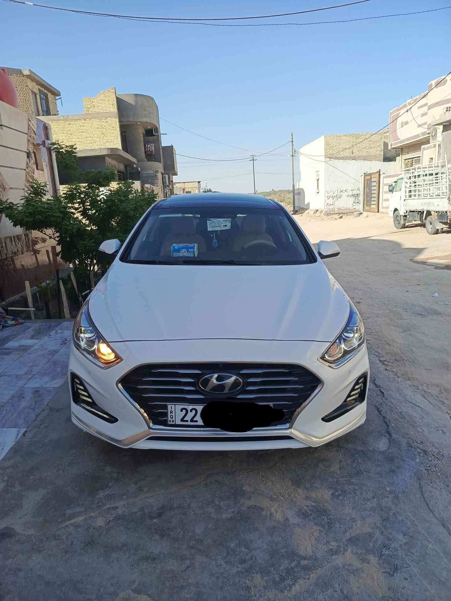 سلام عليكم .
سوناتا هونداي خليجي … كفاله عامه 
رقم اربيل لجديد 
وكاله تحويل ثاني يوم
مديل 2019
مكينه 2400 دوش.
بصمه دخول ذكي بدون مفتاح
فول بنوراما
 3 وضعيات 
داخل بيجي 
حساسات امامي + خلفي 
بك لايت LED
اشاير بل مري + شفط مع الفتح والتقفيل 
تحكمات ستيرن 
بردات خلفية 
صندوق كهرباء 
منظومه زنون 
قطعتين خلفي تبريد 
  دبل كزوز خلفي 
ويل كب 5 حجم 19 
كامره خلفيه
لسياره كامله مكمله تخم تاير جدد حداديه جديده وما نقصها ولا شي / لشراي يتصل 
العنوان :كربلاء
الرقم :***********
ما موجود ع الماسنجر
