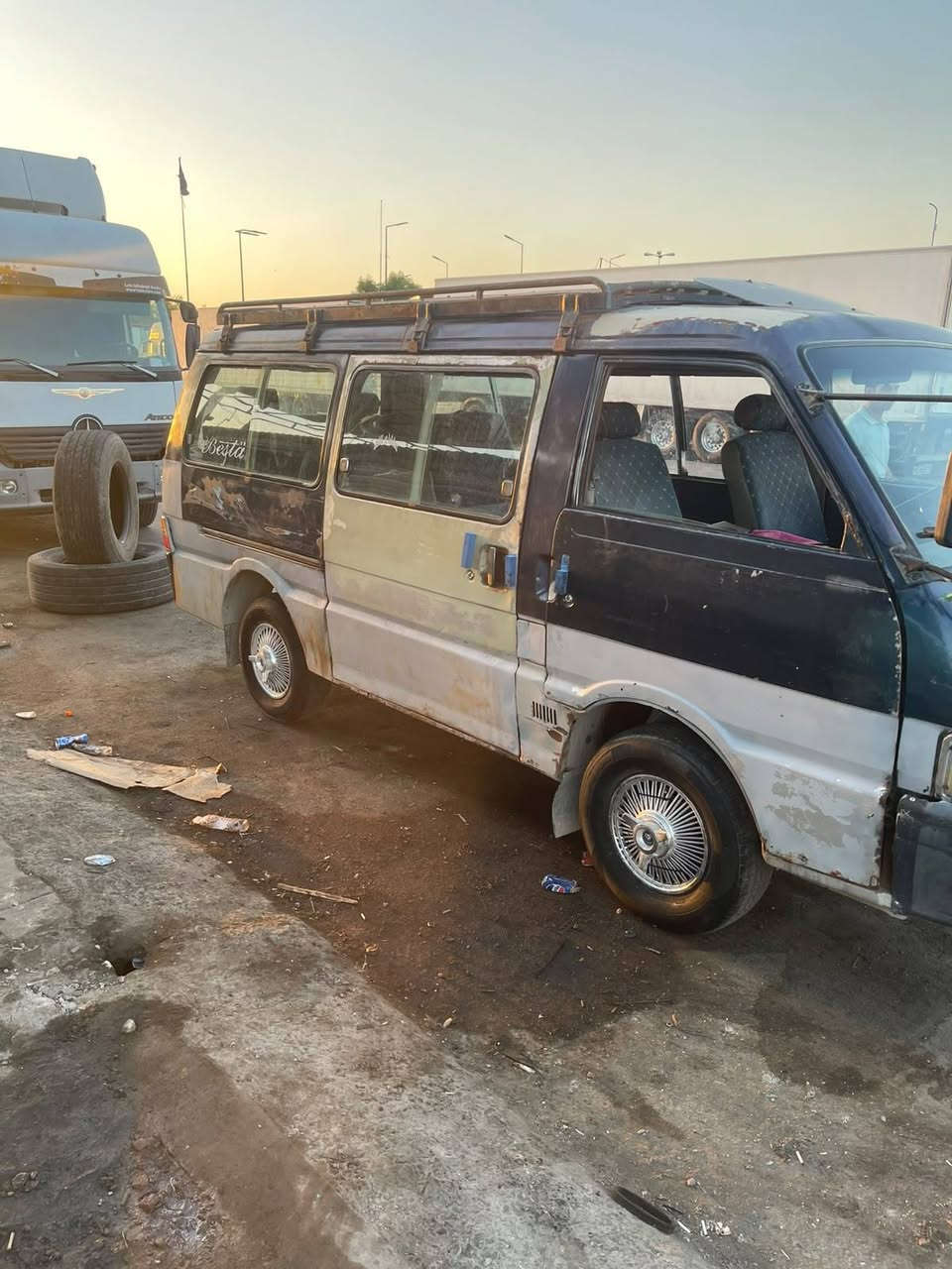 كيا بستا موديل 1994 رقم بغداد حمل  انكليزي سنوية لغاية 2030 مكينة جديدة كير اكسن كفالة تخم تاير كهربائيات كله شغالة 
مكان السيارة بغداد الدورة 
***********
السعر 30
