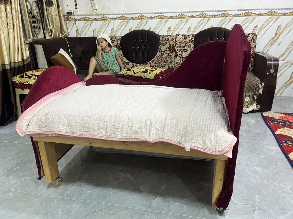 جربايه أطفال • ١٢٠×٧٥سم • نجارة عراقية