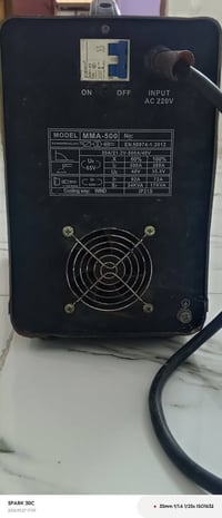 مكينه لحيم المكينه نظيفه تشتغل بس ما تلحم رقم الهاتف 07902866297/ بغدا...