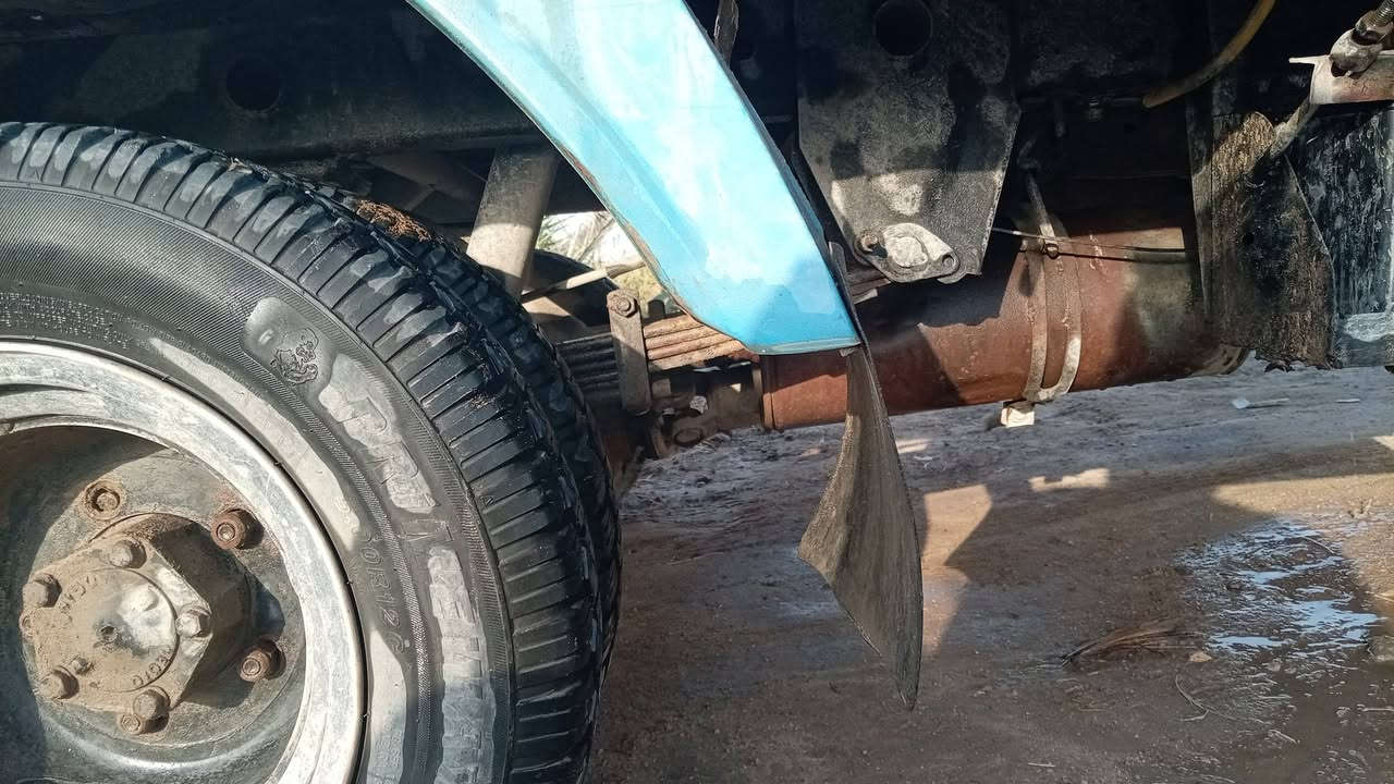 للبيع بتره ٦ جنكال ٩٢ إنكليزي السعر ٤٥ وبيها مجال ***********
