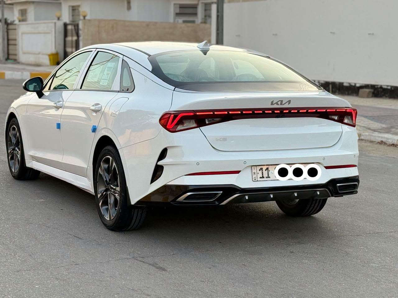 سلام عليكم للبيع كيا فايف موديل ٢٣خليجي مكفوله كفاله عامه 
سيارة جديدة 
 بصمه كشنات كهربايه تدفه تبريد حساسات ماميه خلفيه  فول موصفات  فقط مو بنرامه
ماشيه 77 الف 
رقم بغداد مشروع وطني 
سيارة
  السعر 185وبيه.مجال قليل الاستفسار ع رقم 

***********
