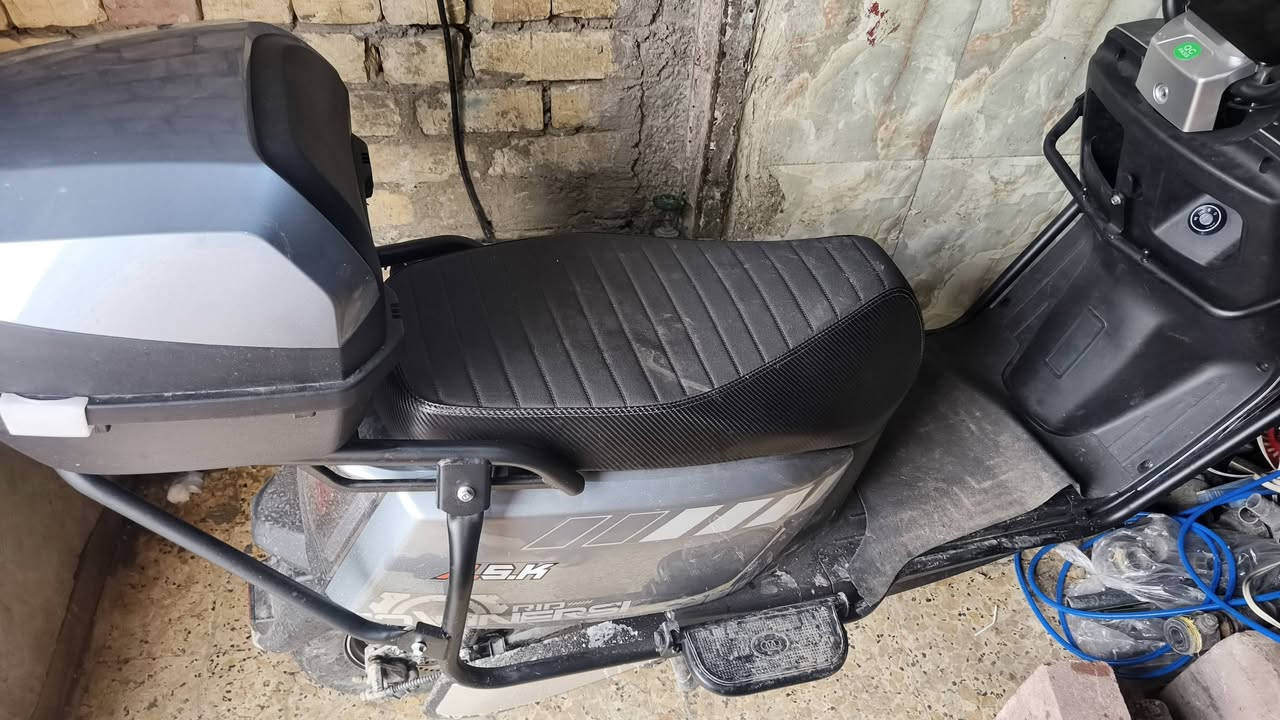دراجه شحن 6بطاريات عنوان بغداد مدينة الصدر شارع الفلاح ***********
