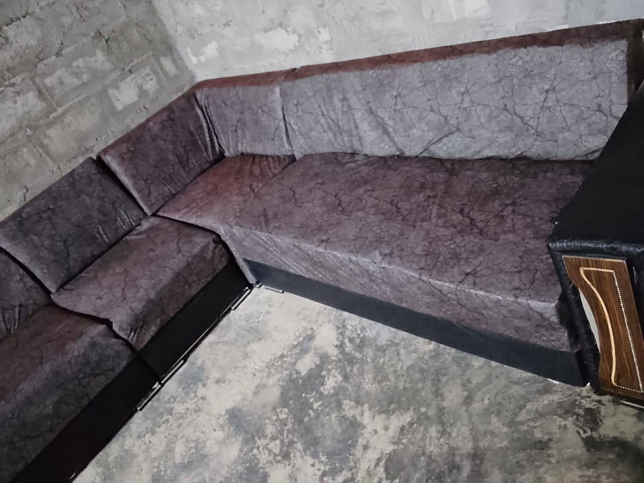 قنفات للبيع الطخم الواحد 125 الف وبي مجال للتواصل علا رقم
***********
***********

