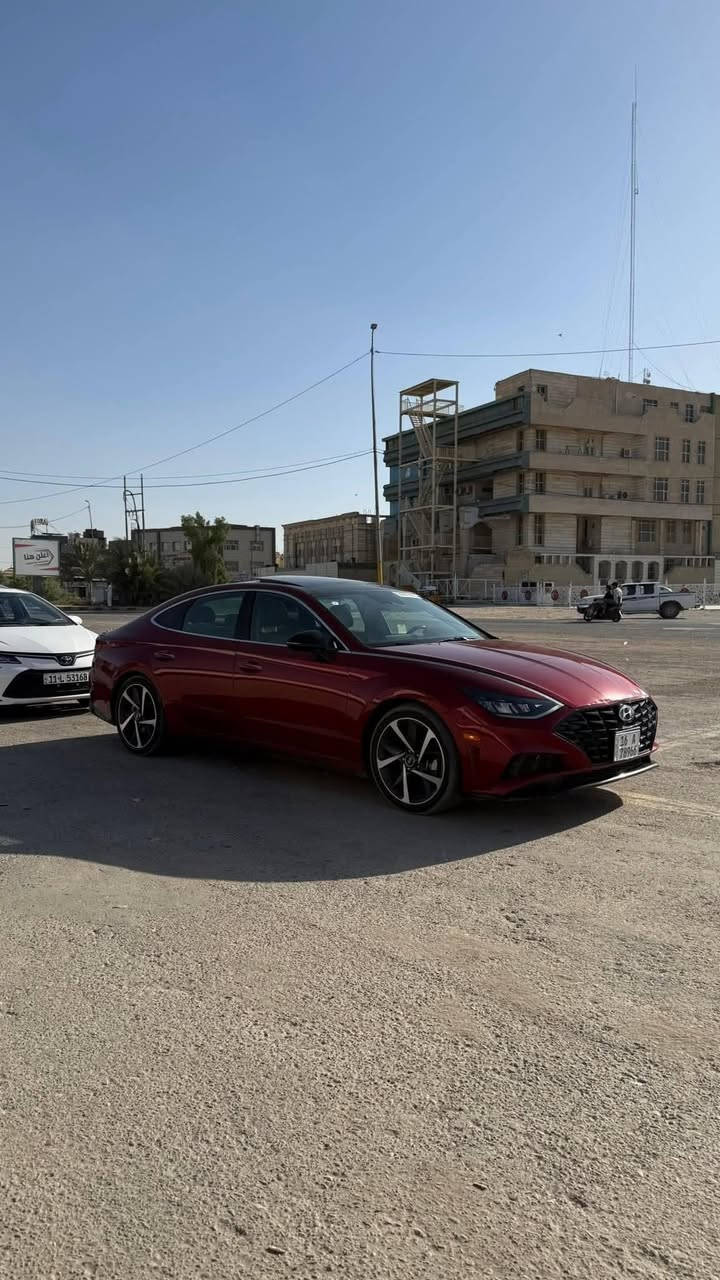 سوناتا 2023امريكي للبيع او المراوس ب اقل
رقم قادسية تحويل ثاني يوم 
فول مواصفات 1/1
بانوراما
بصمة
تشغيل ع بعد 
كامره 
شاشه 
حساسات 
رادارات
اشاير بل مري
دخول ذكي
محرك 1.6تيربو  الحادثة طخة ب الباب
 كير مكينة حداديه كارتون
مكاني الديوانية للاستفسار  واتساب ***********
