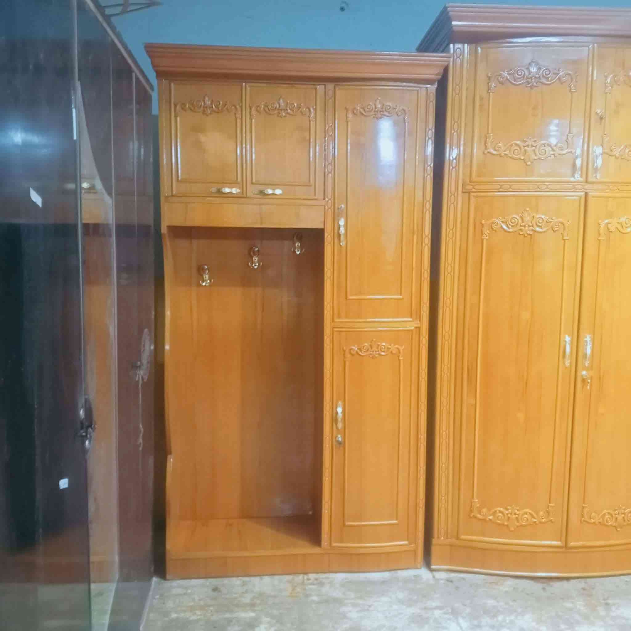 غرفه • طابقين • زاوية كنتوريه