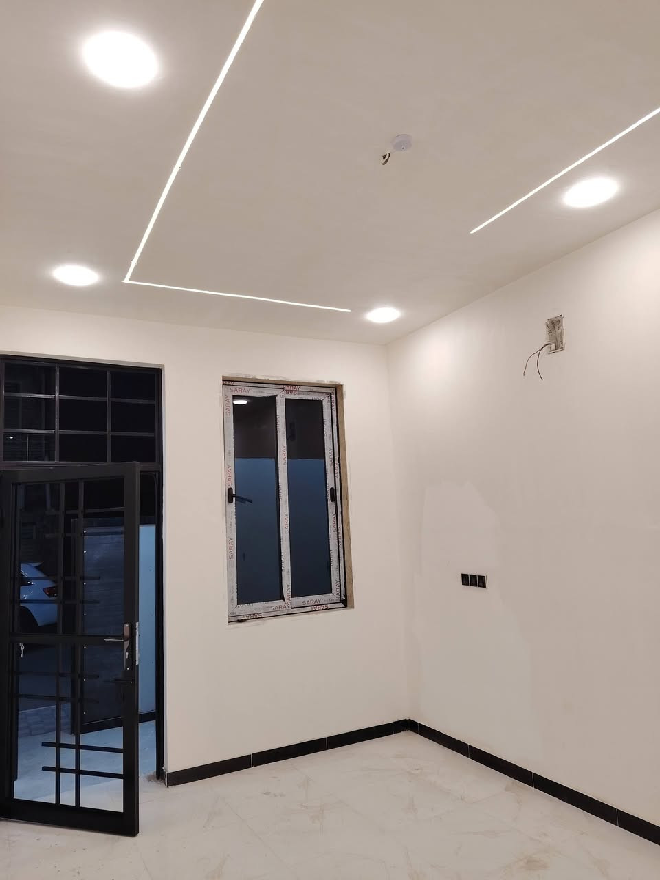 ما شاء الله
على بركة الله نعرض مشتملات 2 بالسياسيين
طولانيات كل واحد 100 متر 5 في 20
بناء حديث 2026 هسه كملن مواصفات ممتازه وفارغ جاهز للسكن وغير مطلوب يباع نقدا فقط
شبابيك المنيوم سراي تركي جام 6 ملم الوجه سلايد الداخل مفصلي
محجر درج أحدث موديل تركي بايات مرمر وفريم شباك الوجه مرمر
سطح شتايكر ستاير وتروك لبخ واجهه كامله وواضحه بالصوره 
مي بواري سمارت مجاري سمارت والمميز كهرباء واير فنار لدات ونقاط وجوزات ازل ضمان بروفايل مع المحولات ضمان
ارضيه نص لمعه فول جدران إيراني درجه اولى والصور تحكم
أبواب الصحيات المنيوم سراي والجام بقلاوه أسود
أبواب الحديد تركي والجام 6 ملم مظلل أبواب الداخليه تنشد هاليومين hdf شمالي عازل صوت مع التغليف وضد الماء
تأسيس غاز دفن وسبالت دفن وكامرات مع تانكي 1000 لتر وماطور ازل وسخان 160 لتر مع ربط مفرغات للصحيات
*********** متواجد واتساب واتصال

