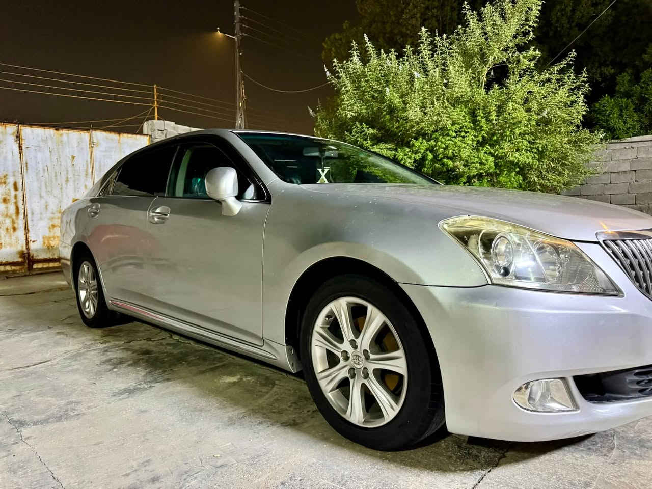السلام عليكم
من رخصة السيد الادمن 
ماجستا 2010 فول عدا الفتحة 
تسجيل جديد ق 102 السيارة كارتون ماشية 44 الف حقيقي 
السيارة 8 سلندر فور ويل 
جوبلسات 5 دكم 
بيبان+ جنطة + مري كلهن شفط غلق تلقائي 
6 بصمات كروز تثبيت سرعة ستيرن كهربائي
16 سماعة 
شاشه بلوتوث بلادي 
اربعة انظمة قيادة رياضي جليدي اقتصادي عادي 
كير عادي اوتو 
تحوير درجة اولى 
لايت دوار زنون 
كشنات كهرباء 
تبريد 3 قطع 
3 بردات بيبان خلفيه وجامة خلفيه 
جام تظليل 10‎%‎ بلاد 
ثلاجة خلفية 
تحكمات كامله خلفيه 
باتري جديد طخم تاير جديد 
تبريد ثلج 
تحكمات ستيرن كامله 
وبعد بيه مواصفات هواي 
السيارة صبغ عام جماليه مسجله وكامله باقيه بس على تسقيط الرقم للاستفسار *********** اخي واذا ما عاجبك المنشور عبره لا تعلق تعليق ما يليق بيك

