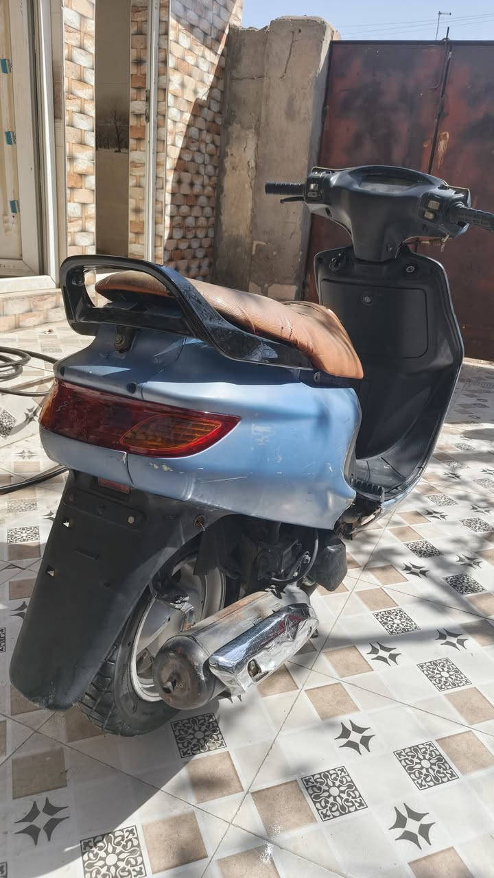 سلام عليكم دراجه فراشه نثيه دراجه مامفتحوحه كفاله عامه كل شيء شغال بيه حاويه صاله 5اشهر وتواصل على رقم ‏‪***********‬‏ سعر 650وبيه مجال عنوان قرنه هور سعد حي عسكري
