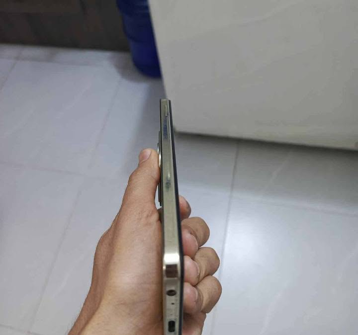 اسلام عليكم  البيعTECNO SPARK 20 مثل ما وضاح بل صوره 
الجهاز بي فطر بل شاشه واضحه بل صوره ما مئثر عليه الجهاز ذاكرته 256
بطاريته 5000
 الي يحب يتواصل وياي ***********
بدون ملحقات 
السعر 130
