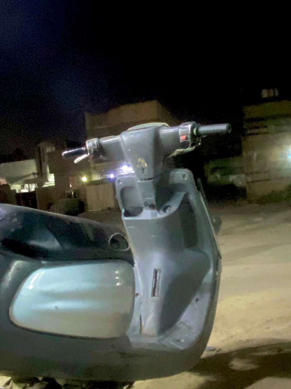 السلام عليكم دراجه منغولي شغاله وين متريد اطلع بيها هندر واحد فقط يرادلها سله مكينه ناعمه كلش وين متريد تروح بيها شغل وطلع السعر 150 الف  مكاني كربلاء للاتصال ***********
