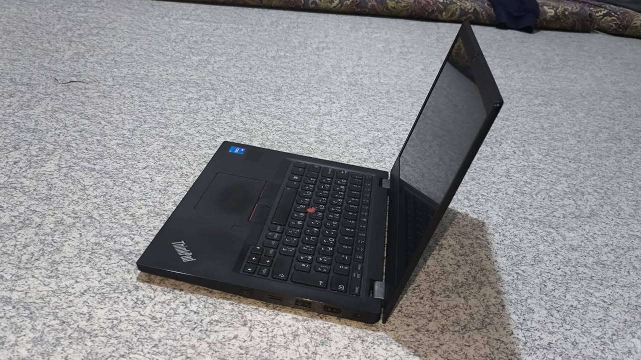 لابتوب لينووفو
المعالج i5 
الجيل 11
الرامات 8 
الهارد 256 SSD
السعر 375الف 
متوفر توصيل لكل محافضات العراق 
للتواصل ***********

