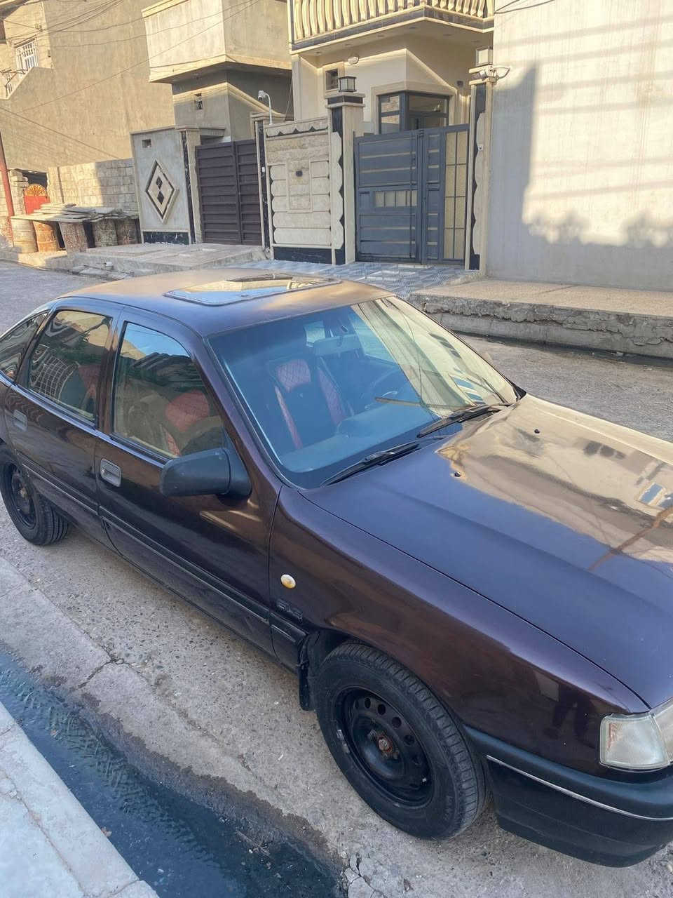 أوبل فكترا حجم 16
كير ومحرك شرط
رقمها نينوى مسطرة
للاتصال ***********
***********
