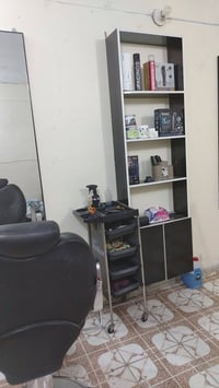 غراض حلاقة لبيع شلع  ٠٧٨٥٧١٩٠٦١١