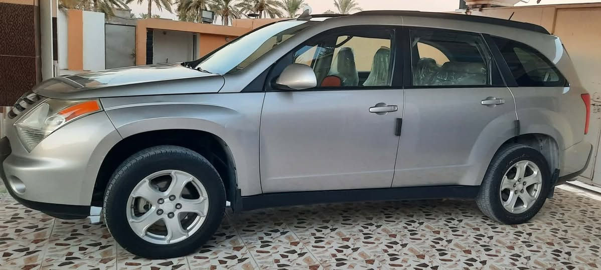 سوزوكي XL7موديل 2008 سياره جديده كلش من فضل الله وعلى البلاد كير محرك كهربائيات على وضع الشركه ممفتوح بيه برغي ماشيه 90 الف  وشبه مخزونه . 

مواصفات السوزوكي معروفه فول مواصفات فتحه تحكمات حساسات 7 راكب 3 قطع تبريد تدفئه تبريد بالمقاعد مقاعد جلد السياره جاهزه وبأسمي تحويل ميطول ساعه رقم انبار انكليزي . 

السياره ترهم عائليه وترهم خطوط . السعر 105 وبيه مجال للشراي 

وعلى نظافتها تسوى اكثر ورجاءا الي ميعرف قيمتها ومو شراي لايخابرني 
***********
