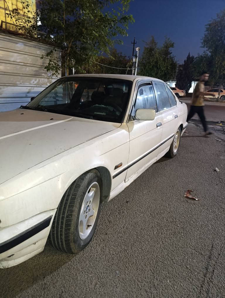 بؤ فرؤشتن مؤديل 91
520 كه پسي گير عادييه گيرو مه كينه ي به شه رت 
به ناوكردنو ته حويلي به شه رت 
بؤ زانياري زياتر ته له فؤن بكه ن  *********** أربيل, العراق
