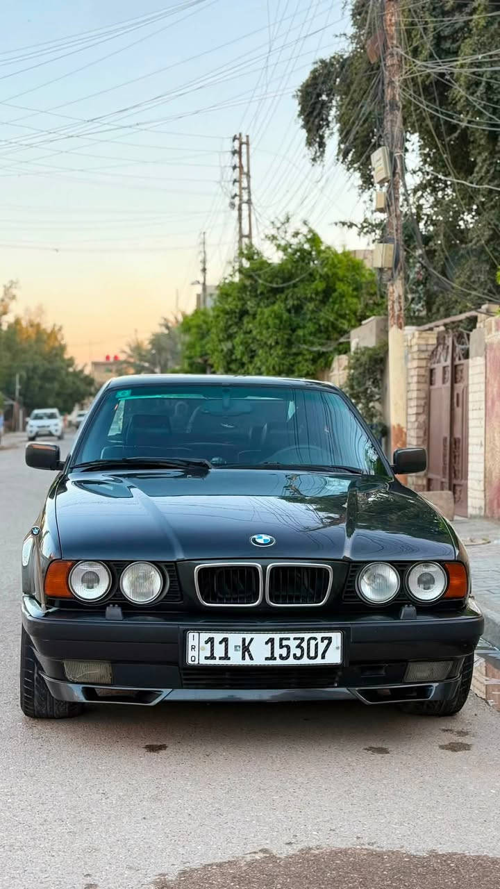 السلام عليكم اخوان
Bmw 530 1993 V8
سياره بحالة الوكاله مصبوغه صبغ عام للجماليه فقط بدون حادث او معجون فتحة سقف و داخل جلد مطعم بصاج كهربائيات شغاله كله الممشى 194 الف حقيقي تبريد ثلج والمعروف عل 8 سلندر تبريده قوي 
بيه نقوصات قليلة 
السعر 95 وبيه مجال قليل 
***********
