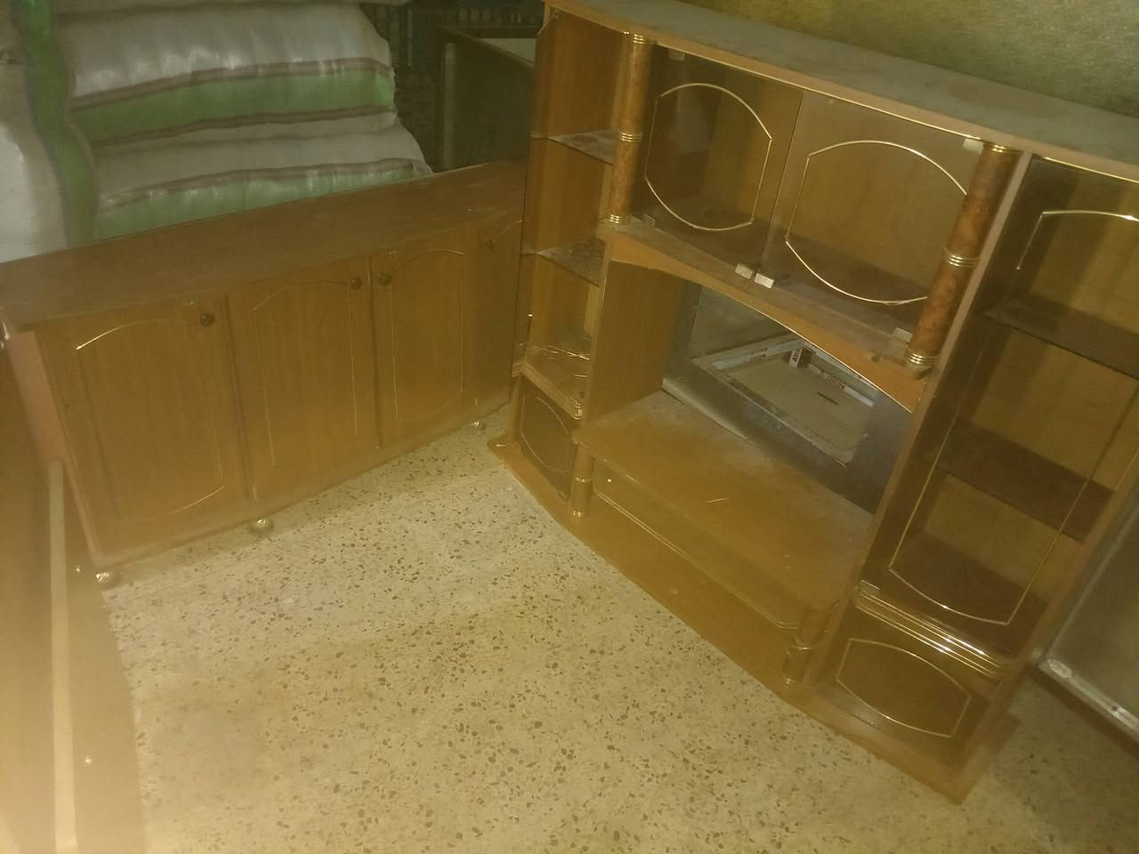 بوفية • تخت مال أطفال