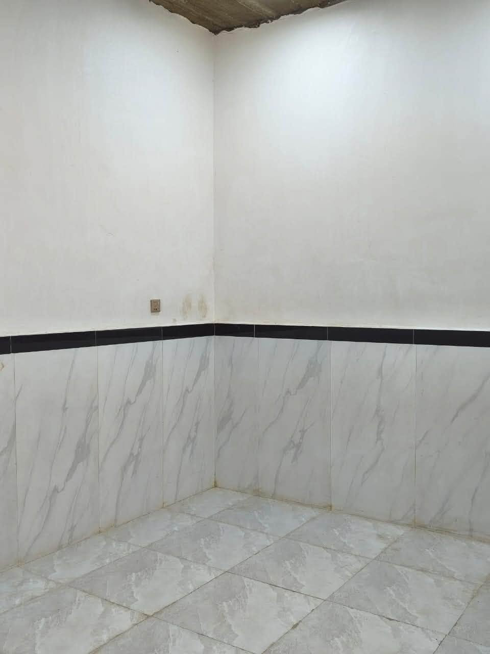 بيت للاجار التنومه شارع القاطع البيت نضيف ايجاره 450 للاستفسار ***********
