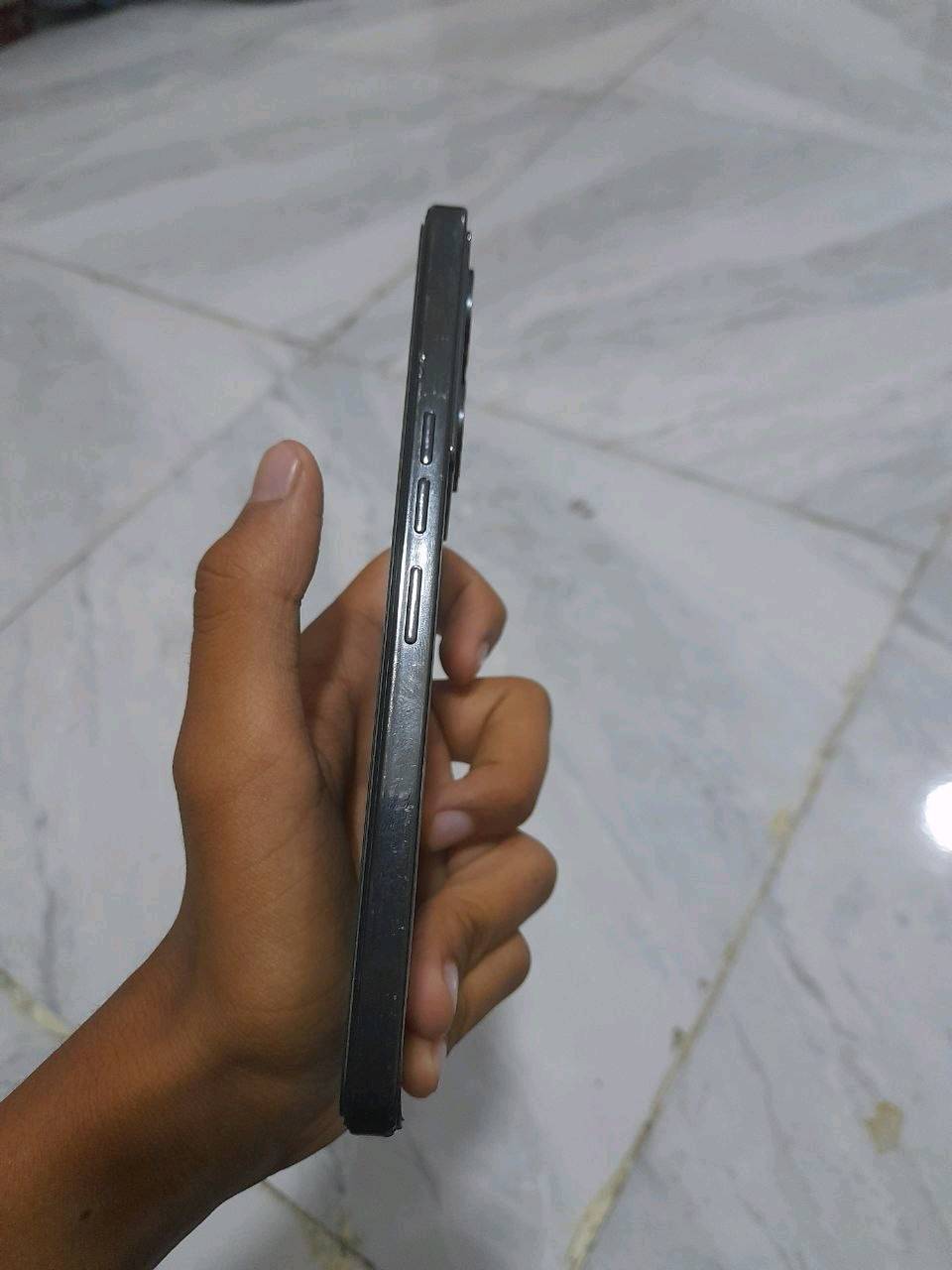 تكنو كامون 20 برو 5جي ببجي 90فريم سعره 175قفله 
@إشارة ذاكرة 256
رام 8+8
شاشه 120 هرتز 
كامره اخلفي 64 ميكه بكسل
كامره امامي 32ميكه بكسل 
بصمه وجهه وصبع 
جهاز أساس بل ستخدام ومريح ال يده 
ببجي 90فريم ثابت 
كلش بي شغل شريحتين جهاز ما مفتوح ولا مصلح ما دخل صيانه 
ملاحظه/جهاز بس كسر بل شاشه شوفت عينك بس حط الصق حمايه:
 @إشارة 
السلام عليكم جهاز تكنو كامون 20 برو 5جي للبيع لو مراوس بجهاز ونطي فرق بس هم شي تصوير حلو بس كو عنده توصيل اني ماعندي
سعره 175قفله بدون ملحقات فقط جهاز