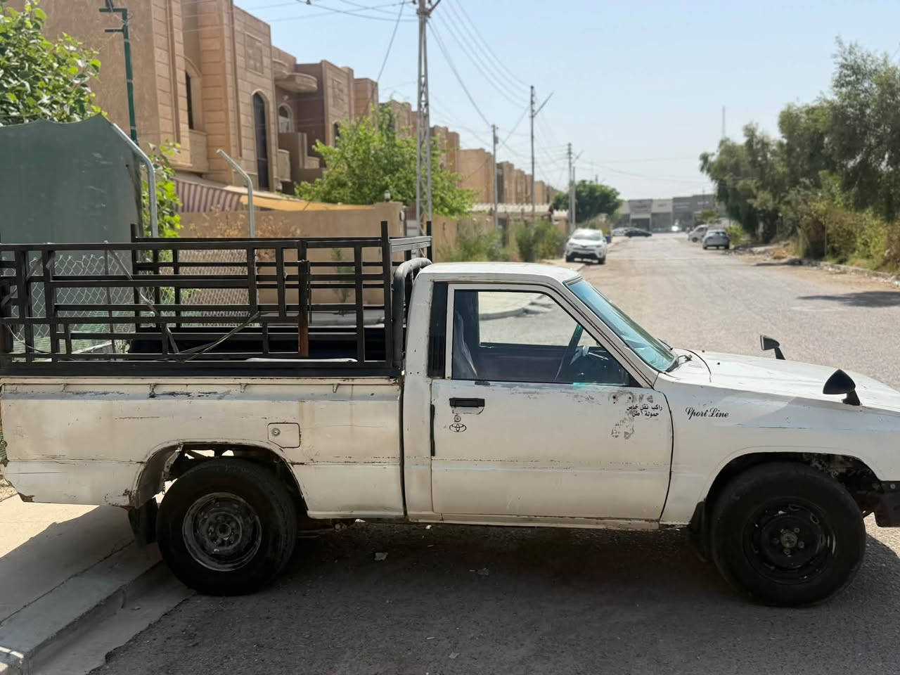 السلام عليكم 
سياره بيكم تيوتا موديل ١٩٨٥ 
الرقم سليمانيه 
سياره نظيفه محرك وكير واكسل والكشر كدام عينك 
تبريد السياره شغال 
السنويه ساقطه 👍
انطيك وكاله عامه بيه 
مكاني تكريت 
رقم الهاتف ***********
