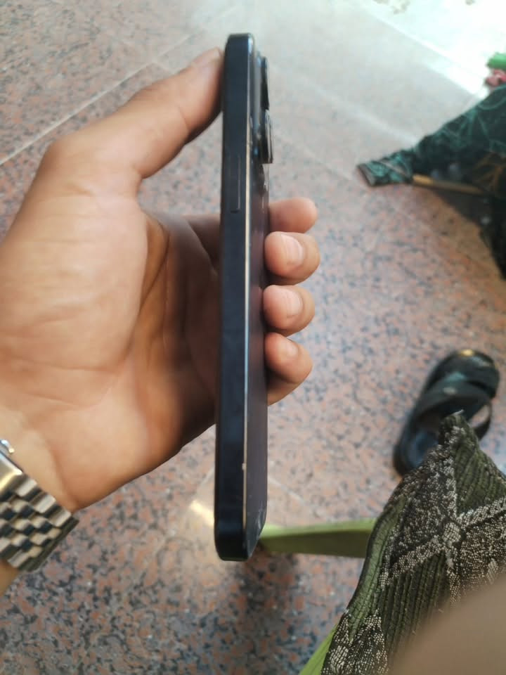 15بروماكس دبل zaبطاريه 88 مايعبر هوا الجهاز شرط وكع من ايدي وانفطر الضهر مالته مابي اي مشكله الجهاز شرط مايعبر هوا وتاخذه من باب البيت سعره مليون وبي مجال للاستفسار اتصل ***********
