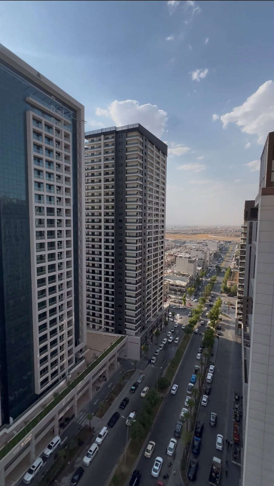 🏢 شقة مميزة للبيع في مجمع البوليفارد (The Boulevard)
• المساحة: 156 متر مربع
• التقسيم: 2 غرفة نوم + صالة (1+2)
• الطابق: 12
• الحالة: مؤثثة بالكامل وجاهزة للسكن 🛋️✨
📞 للتواصل والاستفسار: ***********
#البوليفارد #شقق_للبيع #عقارات_العراق #اربيل #عقارات #TheBoulevard

