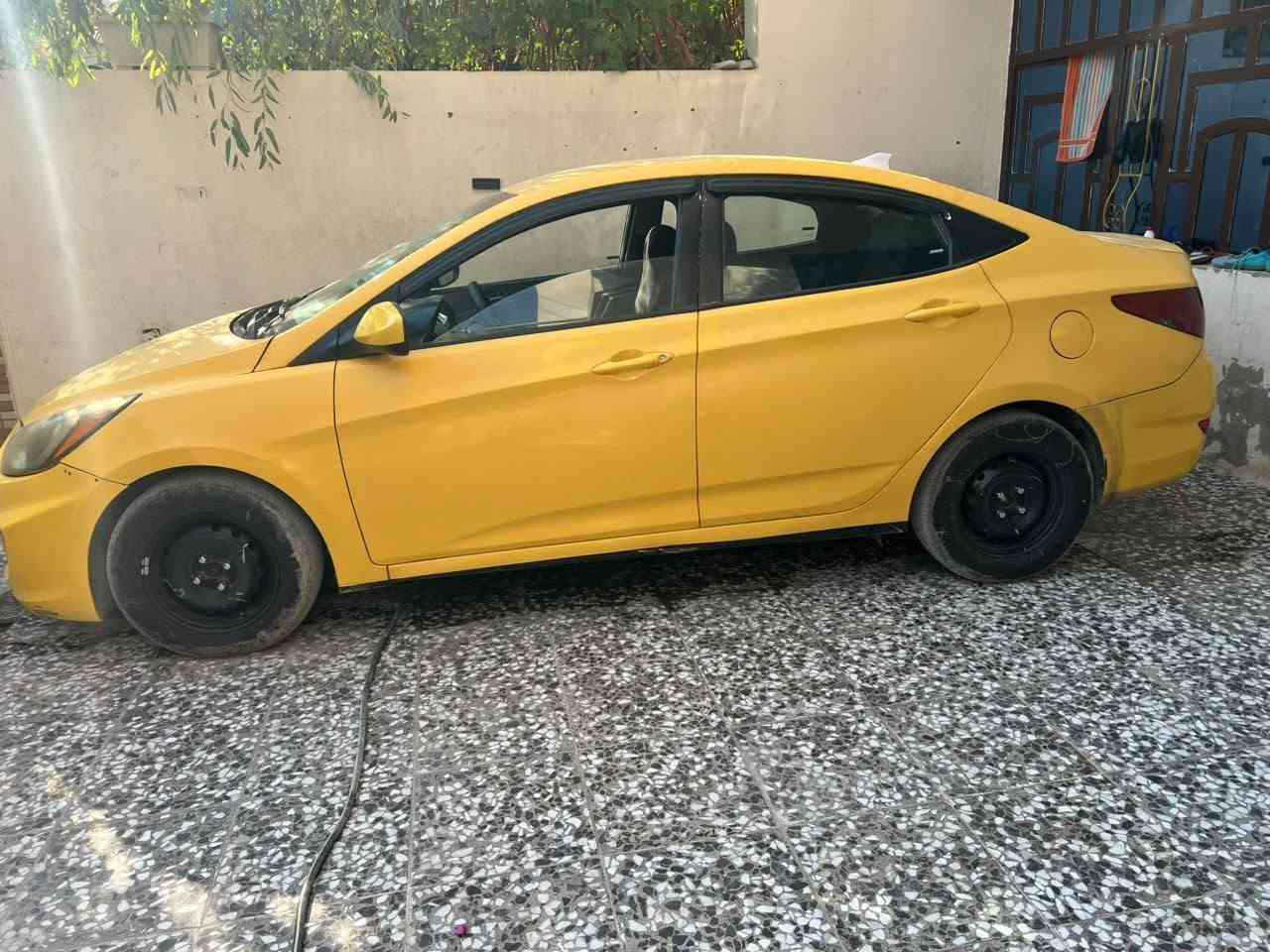 للبيع أكسنت 2015 امريكي رقم بغداد
حادث موضح ميدل جدر مال سبير
محرك 1600 
مصفره هىئه وغرامات
تبريد شغال 
سونار موجود بالمنشور 
مكاني بغداد المشتل السعر 67 وبيها مجال ***********

نص مكتوب في الصور:
- أفحص شاصيها.. قبل لا تشتريها!