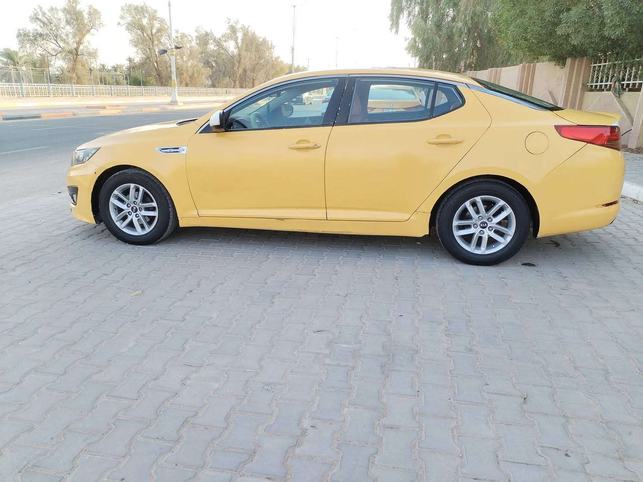 سلام عليكم اوبتيما  2012 خليجي 2400 جاهزه للأخير ضربتها جاملغ خلفي سعر 100 وبيه مجال  مكان السماوه  للاستفسار ***********
