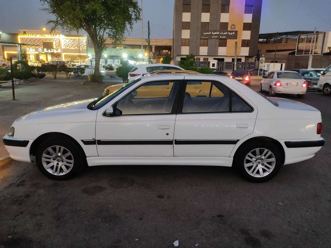 بيجو بارص خصوصي ابيض
موديل 2022 حرة
 مكفوله من الضربة والصبغ والبارد
عدا ملاحظات بسيطة 
السعر 73 وبيها مجال
العنوان بغداد
 ***********
