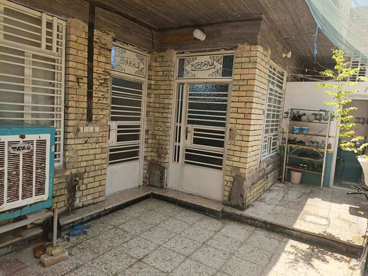 زراعي
السلام عليكم  بيت في منطقة العبيدي شارع المطحنه مجاور محطه الماء الوجهيه 10 والنزال 14  المساحة 140بناء حديث  السعر 120 وبي مجال رقم الهاتف ***********
