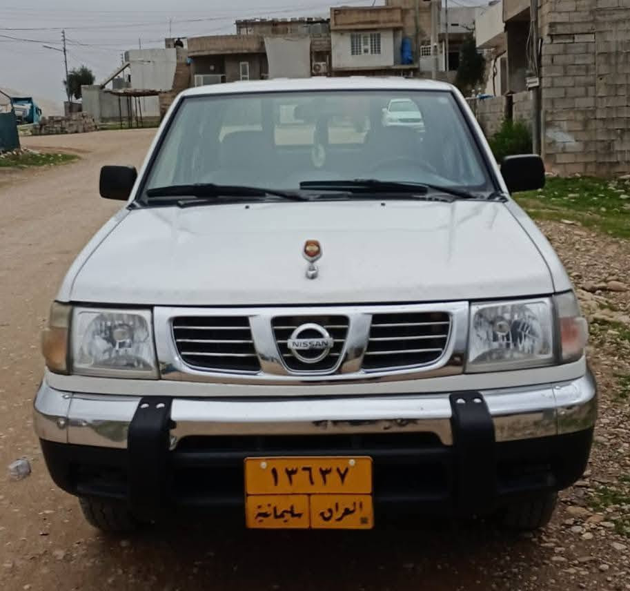نیسان 2002 پاوەر سەنەوی و ڕەقەم تازەیە تەبریدە دوو پەڵە بۆیاخی هەیە نرخ 90$ مەجال ژمارە  ***********
