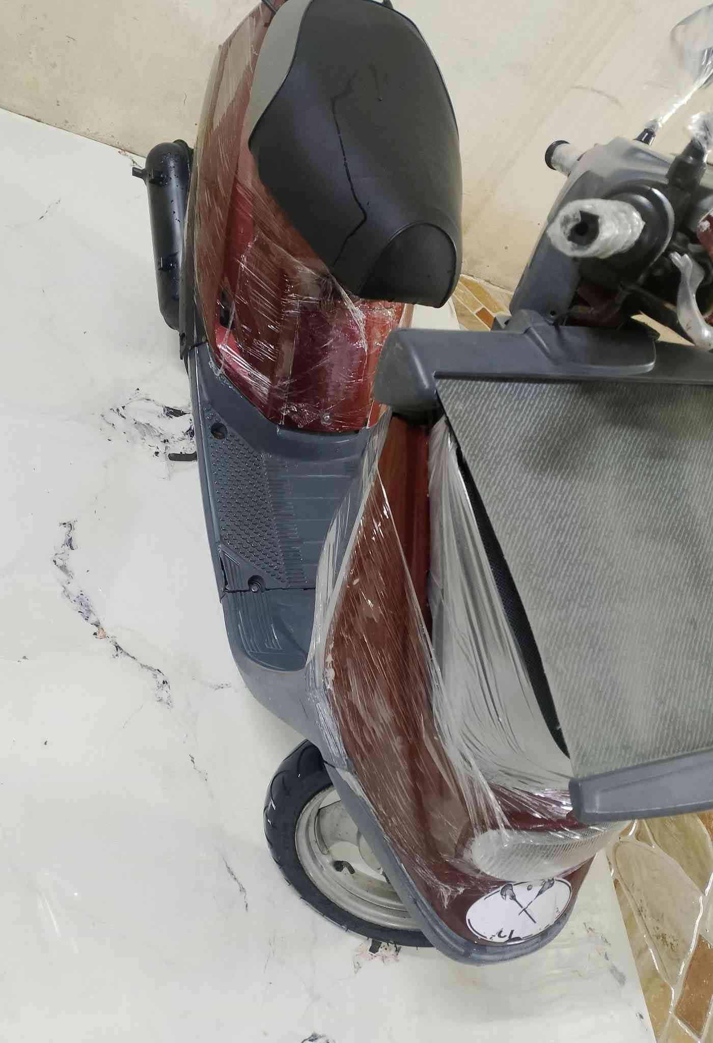 السلام عليكم، هذه الدراجة للبيع
النوع: ياماها (Yamaha))

المحرك: ما مفتوح وبدون أي مشاك

الكهربائيات: كلها شغالة ونظيفة

العدادات:شغال(عدادالسرع البنزين)

المكابح (البريك): يقف بمكانه، بدون أي عيب 

الفطر (الشرائح/الكفرات): ما مكسور 

وجاهز بلاديالإطارات (التواير): جديدة

السعر: 350 ألف بی مجال

رقم :***********
