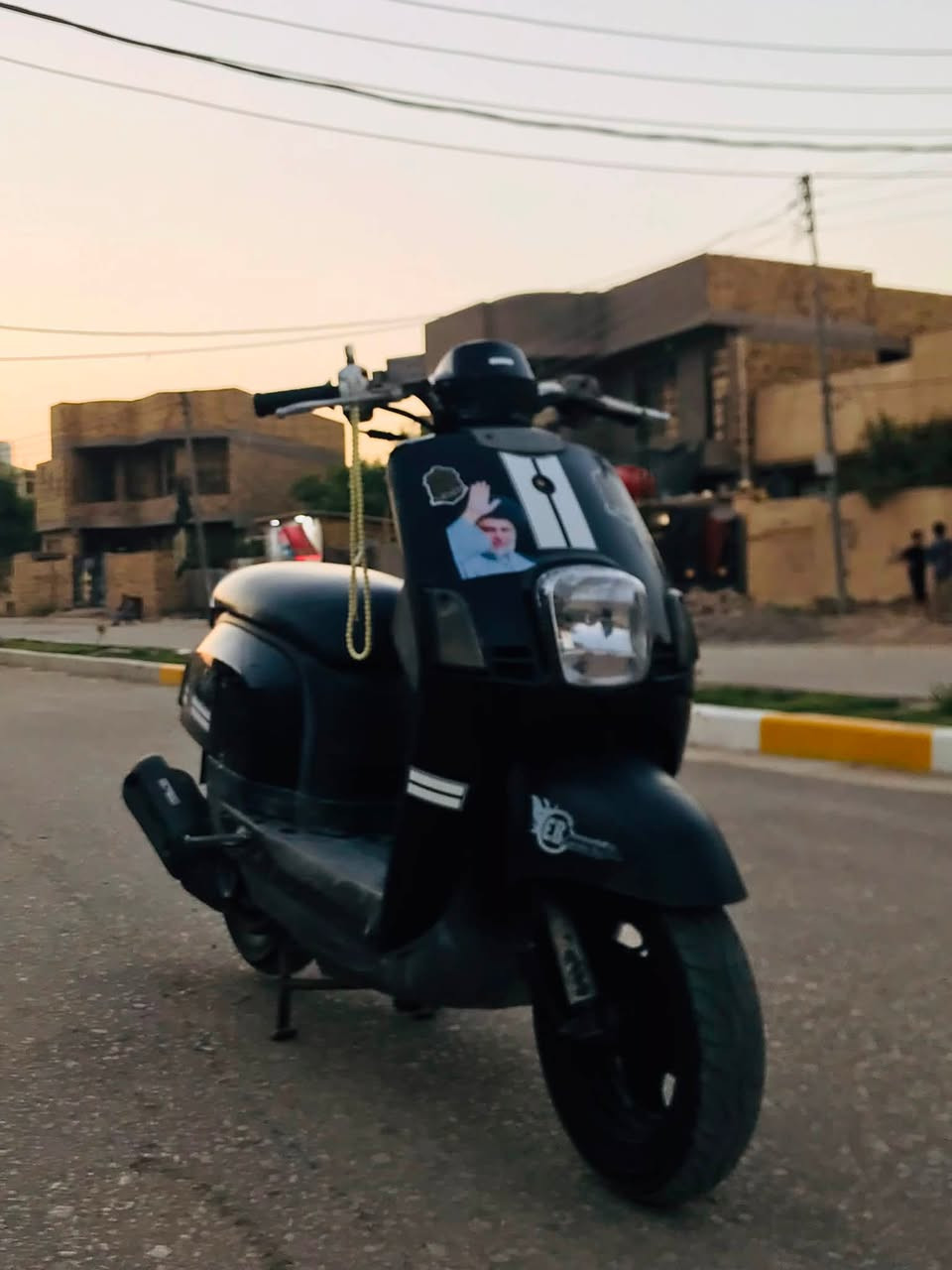 السلام عليكم ماكس بوليسي جديده كله بلاديه ما صارلي ٢٠ يوم من نزلته من الرمبه بلادي كله من الطول للطول موجود بيه اوراق ومكاتبه كامله مكمله  مكاني بابل حله مركز رقم التلفون ***********
