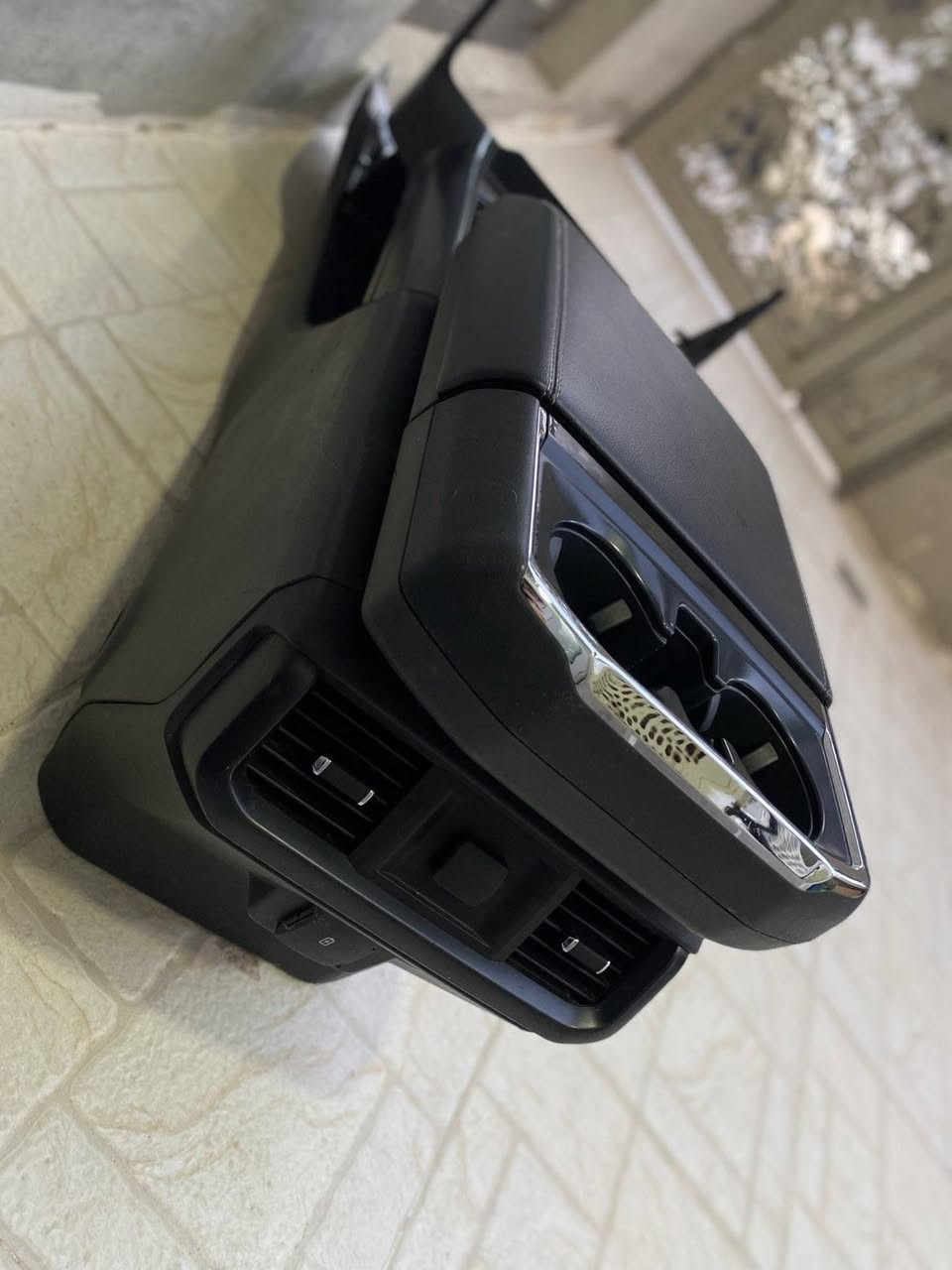 🔥 کۆنسۆڵی Ford F-150 بۆ فرۆشتن! 🚘✨

💯 پاک و جوان | کوالێتی لۆکە نەبەستراوە..
نرخ ٦٥٠$ دۆلار و معامەلە                        بۆ زانیاری  زیاتر پەیوەندی بکە 📞  *********** 📞
