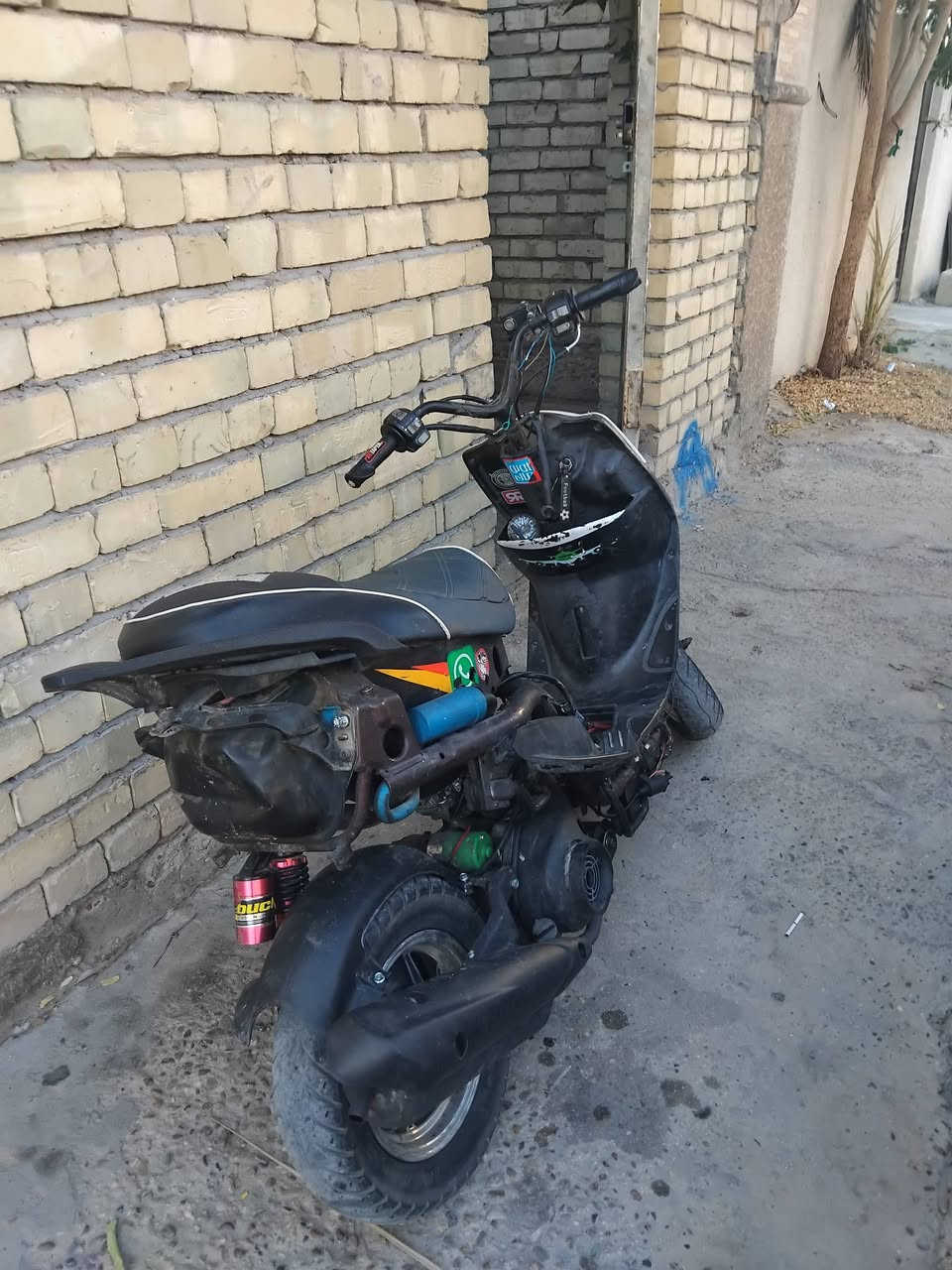 سلام عليكم دراجه للبيع دراجه بيهه كلجات قويه شوفت عينكم ناضفه ناعمه كلش خرسه او مروس عادي سعر ٣٠٠ بيهه مجال رقم 0786150517وتساب
