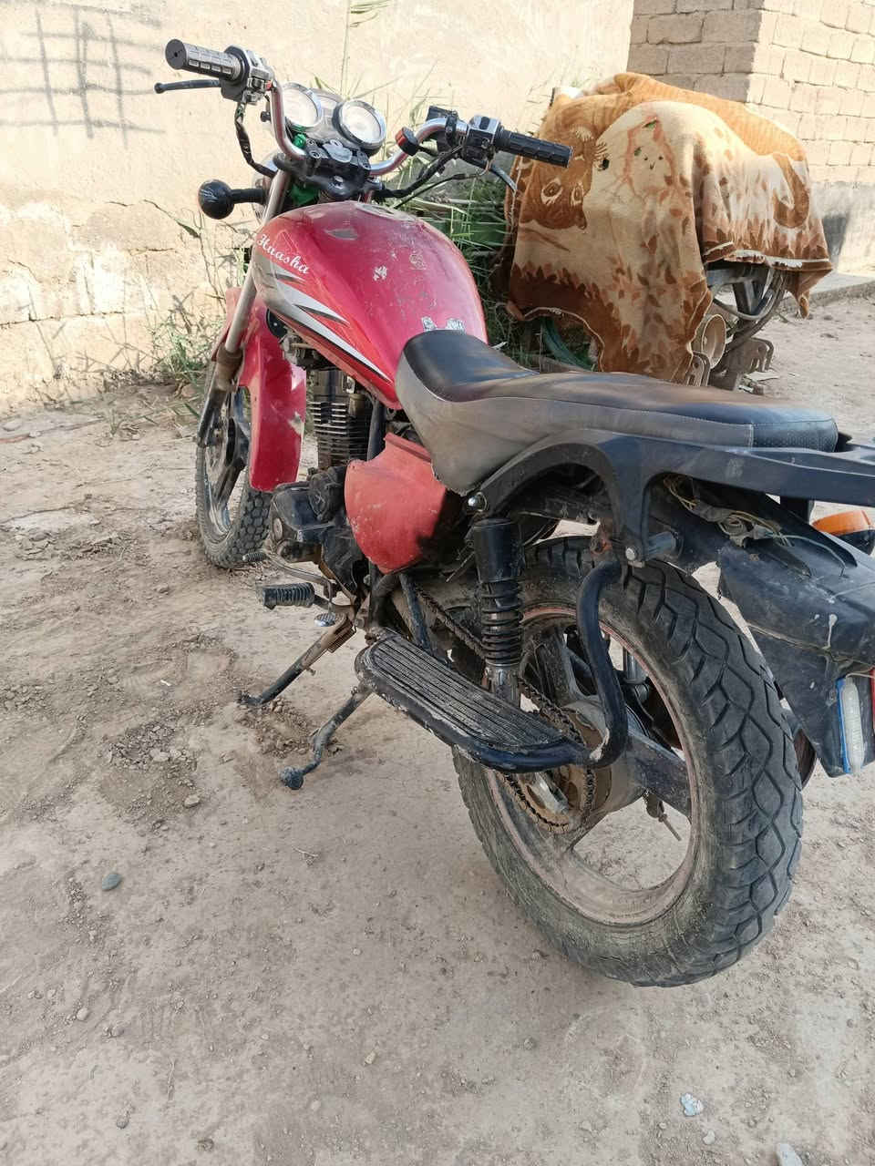 اعيد النشر بسبب الوعود الكاذبه
للبيع دراجه يومه مديل ١٤اوراق اصوليه دراجه مكفوله كفاله عامه كهربائيات كله شغاله العنوان واسط لاحرار المزاك الاستفسار عل رقم  ‏‪***********‬‏
