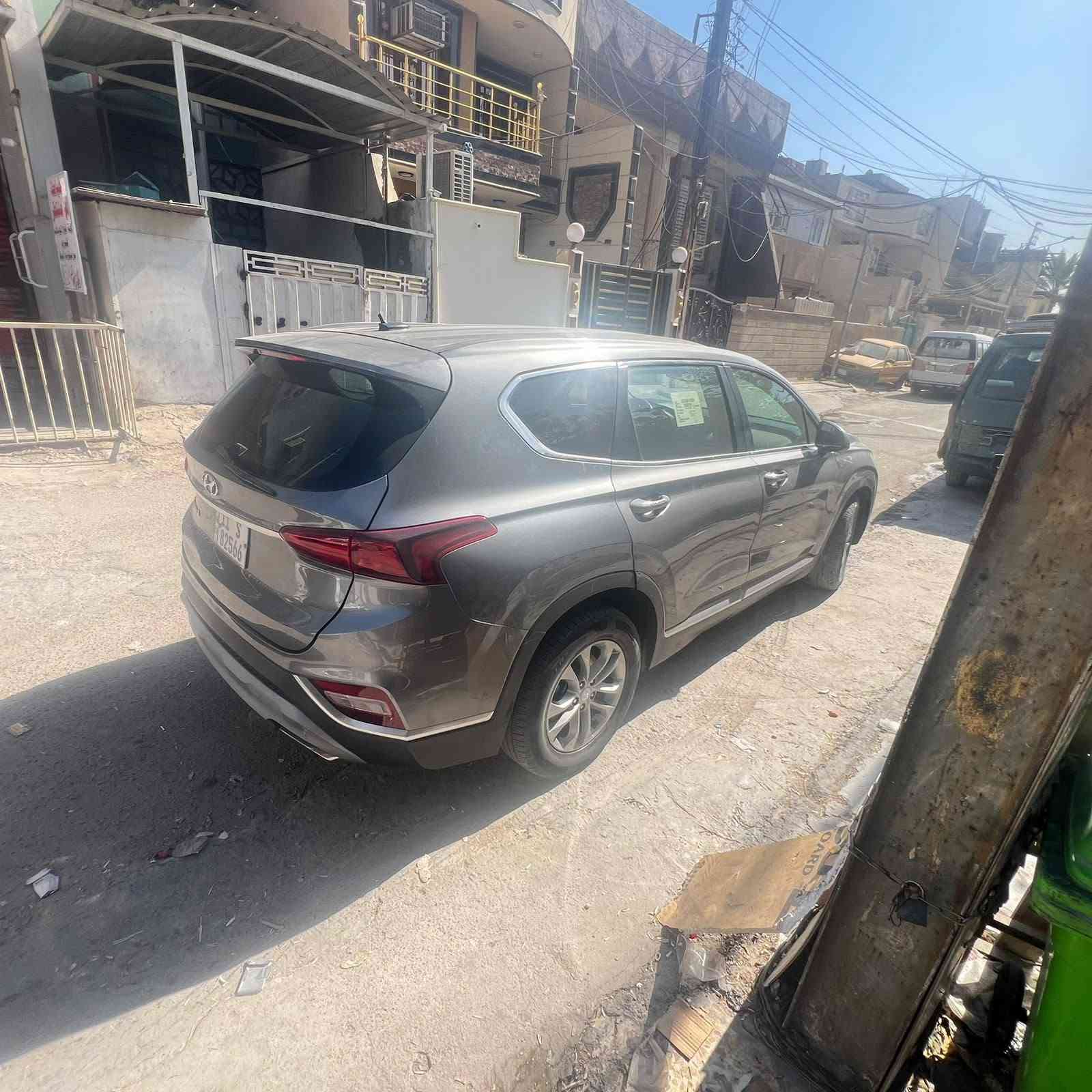 السلام عليكم ورحمه الله وبركاته اخواني الاعزاء سنتافيا موديل 19 نص فول بيه حادث قريب التكمه وقليل من قماره موضح بالصوره السعر 150 وبيه مجال ماشيه 100  ترهم مراوس حسب القناعه مكاني بغداد الكرخ الثانيه الشرطة الخامسه
*********** متواجد نت أيضا
