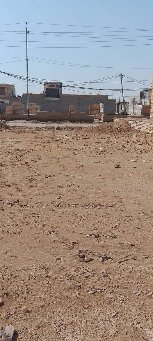 قطعه ٢٠٠ متر بل عكر مقابيل سايلو ناصريه شارع الرئيسي ١٢ والفرعي ١٠ وجهه ١٠ ونزال ٢٠ ب ١٧ وبيها مجال  *********** رقم صاحب القطعة ، للاستفسار خاص
