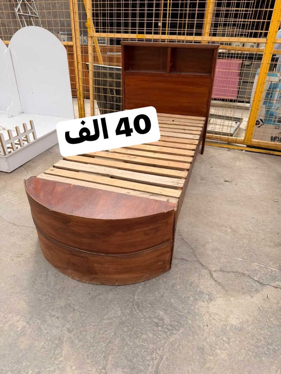 حي العمال • خلف أوكسجين • خزائن
