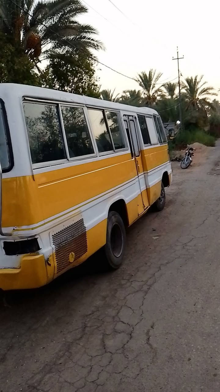 سلام عليكم كوستر قديم مكينه كير اكسن كله جديد كهربائية كله شغاله رقم احمر مكان سياره بابل سياره جديده مكينه مال كيه حمل سعره5مليون وبيه مجال ***********
