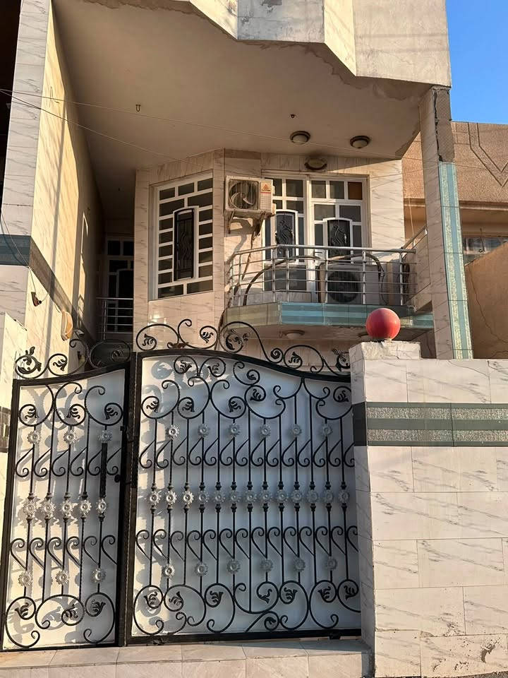 السلام عليكم 

المساحة ١٠٠ متر

الموقع شبه ركن ابو دشير/ شارع الضغط الدار فارغ جاهز للتسليم

للاستفسار الاتصال على الرقم

 ***********
